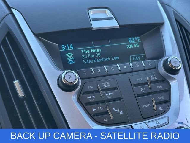 2015 Chevrolet Equinox LS photo 3