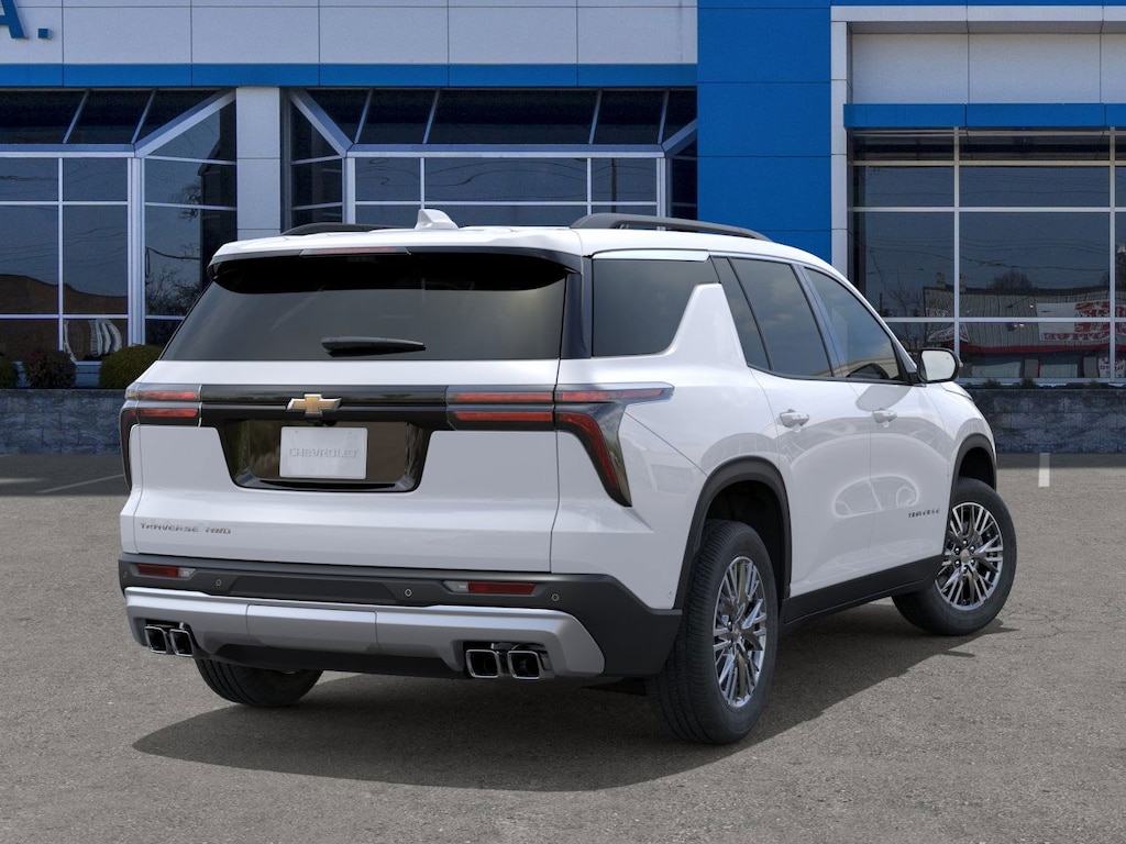 2026 Chevrolet Traverse photo 3
