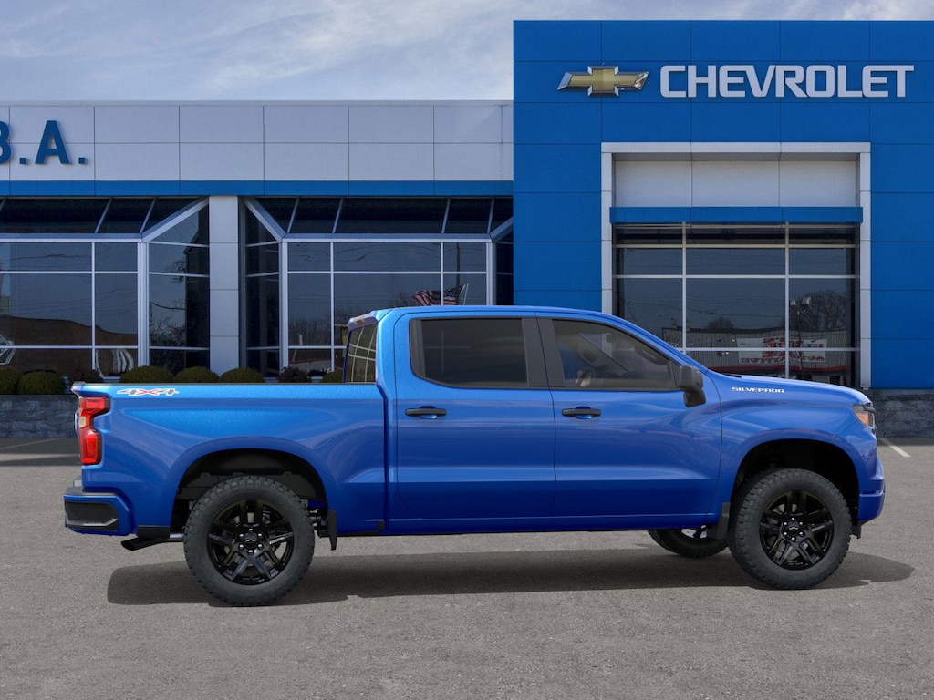 2026 Chevrolet Silverado 1500 Custom photo 4