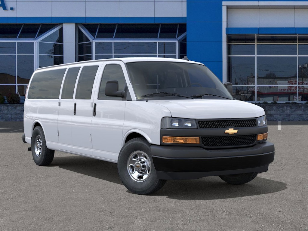2025 Chevrolet Express Passenger 3500 photo 6