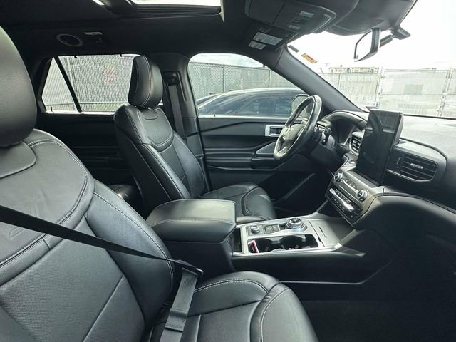 2020 Ford Explorer ST photo 2