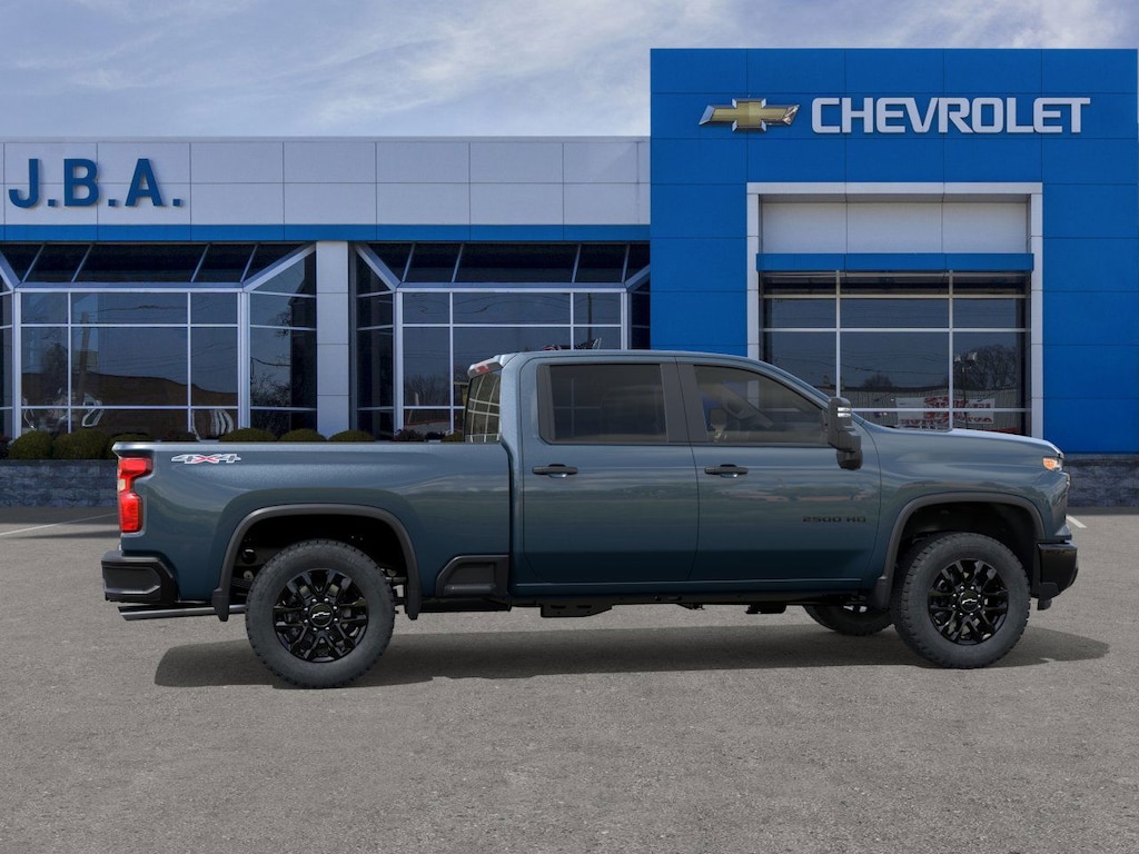 2026 Chevrolet Silverado 2500HD Custom photo 5