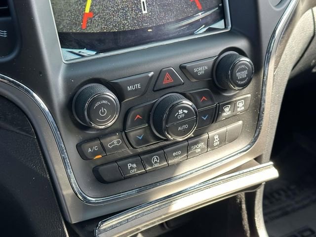 2018 Jeep Grand Cherokee Laredo photo 4