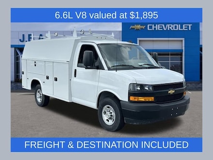 2025 Chevrolet Express Cutaway 3500 1WT Cutaway Van