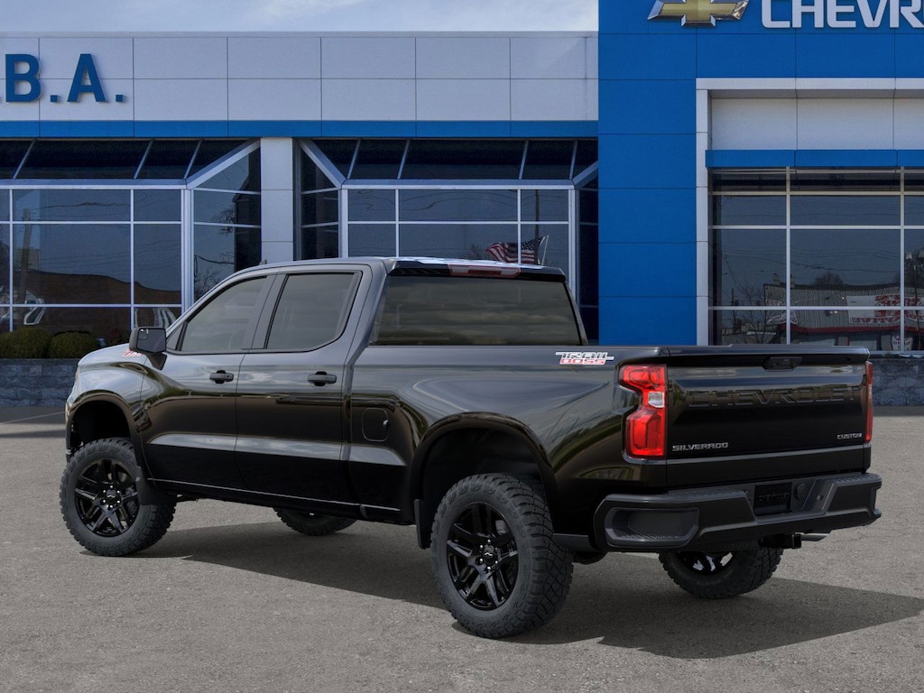 2026 Chevrolet Silverado 1500 Custom Trail Boss photo 2