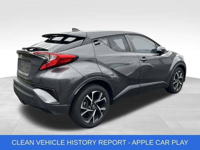 2019 Toyota C-HR XLE photo 4