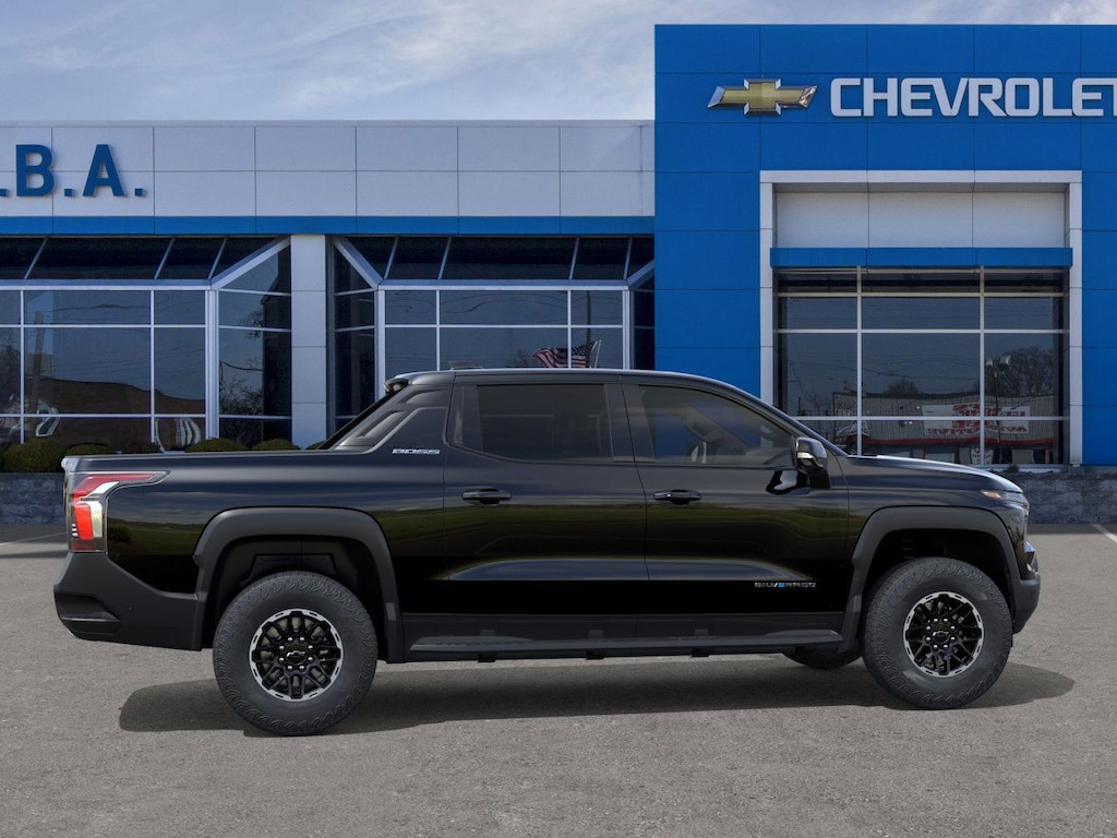 2026 Chevrolet Silverado EV Trail Boss photo 2