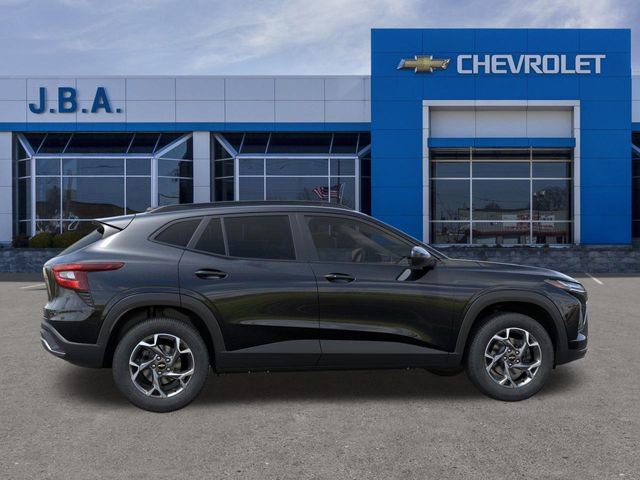 2026 Chevrolet Trax LT photo 3