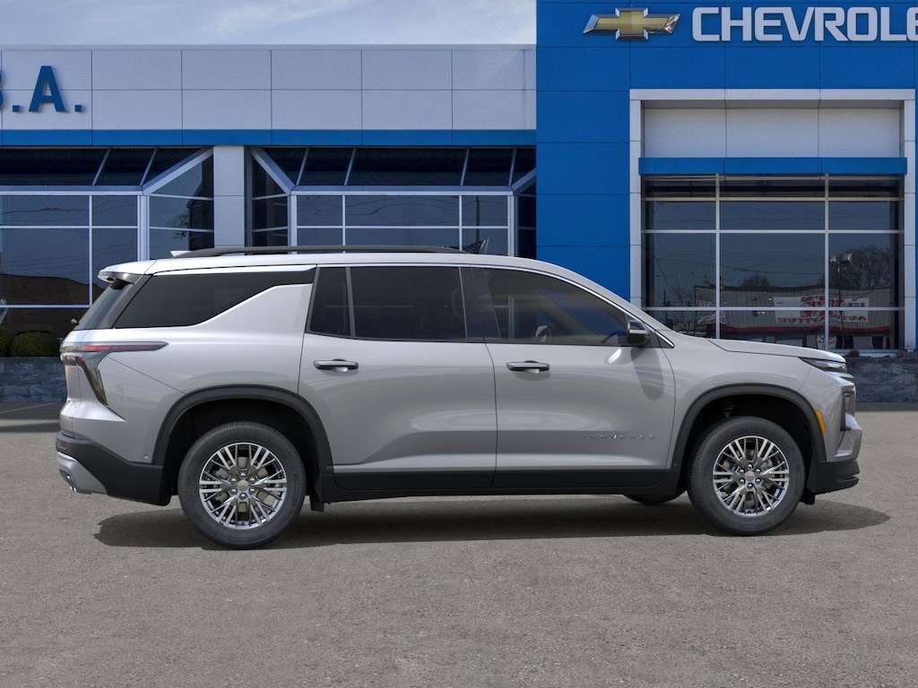 2026 Chevrolet Traverse photo 3
