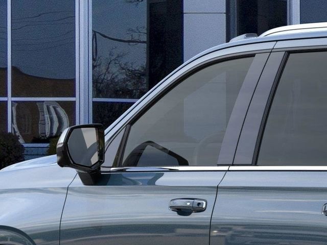 2026 Chevrolet Suburban Premier - Photo 12