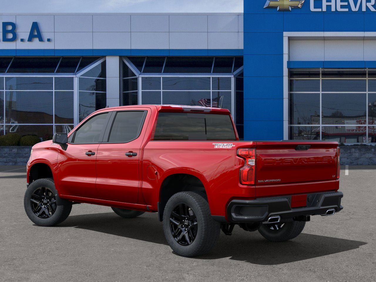 2025 Chevrolet Silverado 1500 LT Trail Boss photo 3
