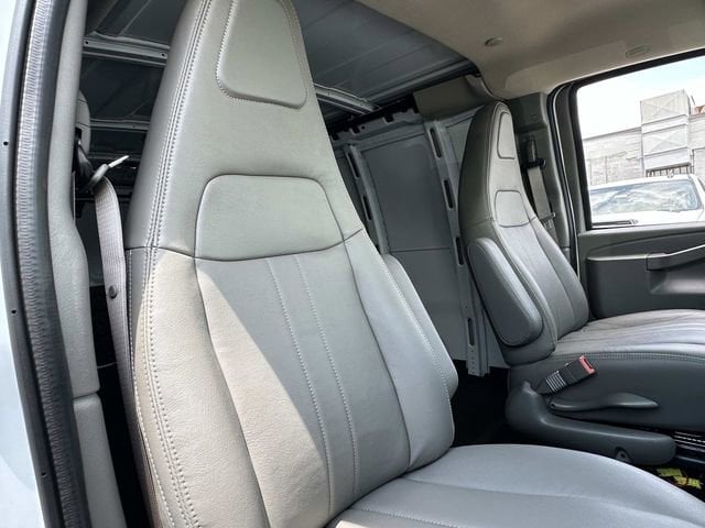 2025 Chevrolet Express Cargo Work Van - Photo 17