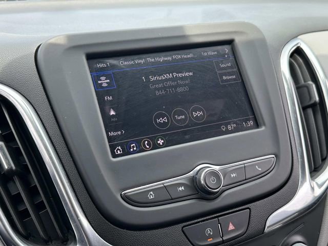 2022 Chevrolet Equinox LS photo 3