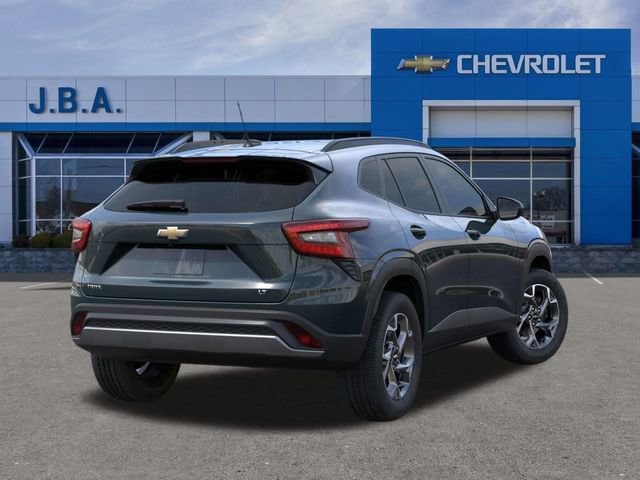 2026 Chevrolet Trax LT photo 3