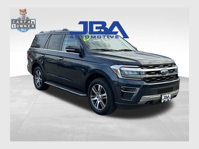 2023 Ford Expedition Limited's photo