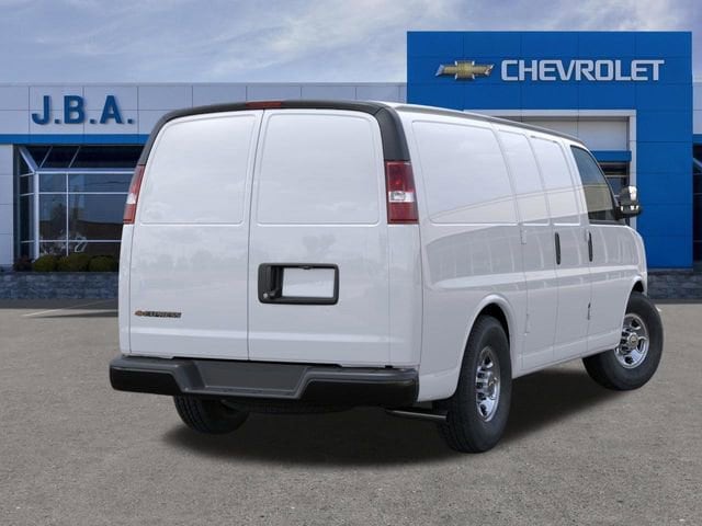 2026 Chevrolet Express Cargo 3