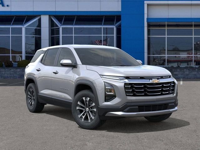 2026 Chevrolet Equinox LT photo 2