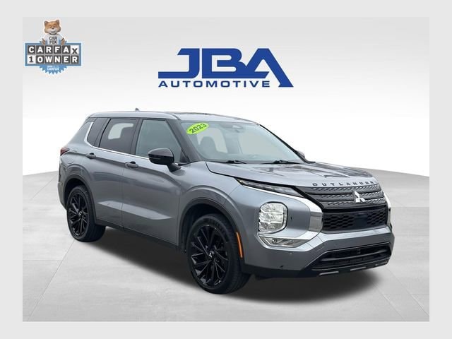 2023 Mitsubishi Outlander SE Black Edition's photo