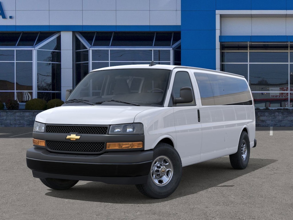 2025 Chevrolet Express Passenger 3500 photo 5