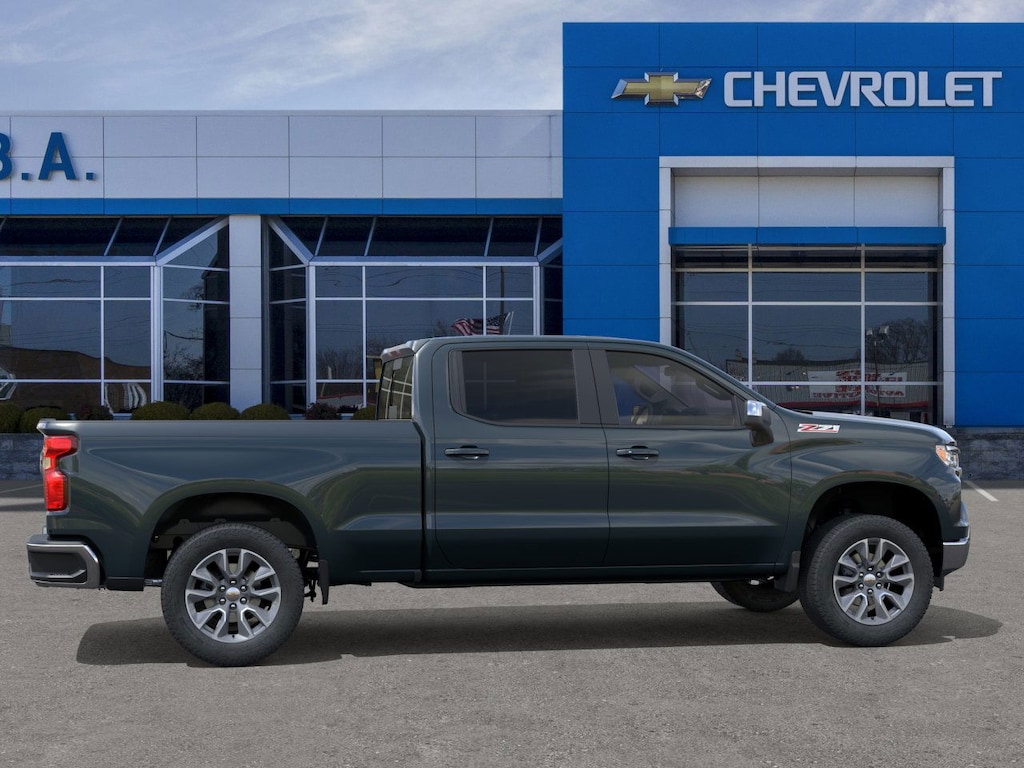 2026 Chevrolet Silverado 1500 LT photo 3
