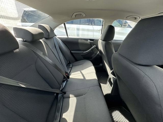 2016 Volkswagen Jetta 1.4T S photo 2