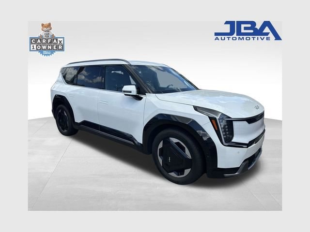 2024 Kia EV9 Land AWD's photo