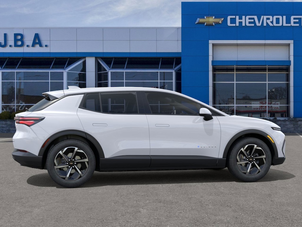 2026 Chevrolet Equinox EV 1LT photo 3