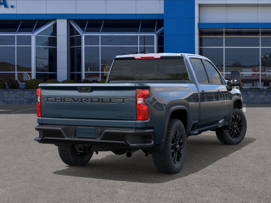 2026 Chevrolet Silverado 2500HD Custom photo 4