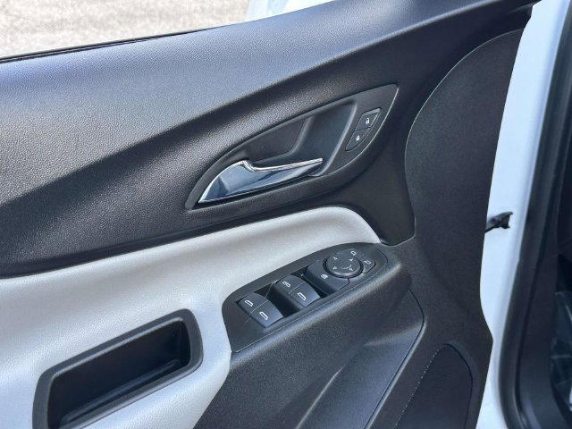 2023 Chevrolet Equinox LS - Photo 17