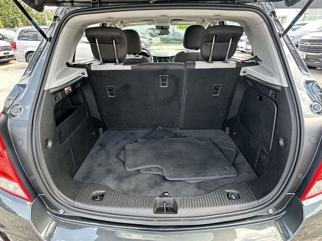 2020 Chevrolet Trax LS - Photo 22