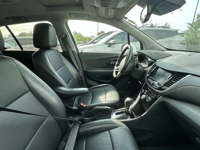 Used 2020 Chevrolet Trax Premier with VIN 3GNCJMSB7LL220038 for sale in Glen Burnie, MD
