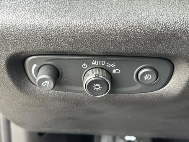 2021 Chevrolet Traverse 1LT - Photo 13