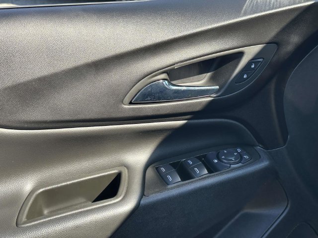 2024 Chevrolet Equinox LT - Photo 16
