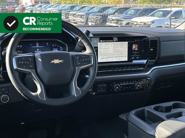 2025 Chevrolet Silverado 2500HD LT photo 2