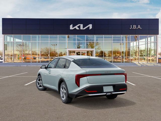 2025 Kia K4 LXS photo 3