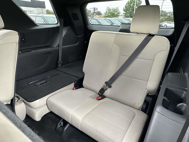 2023 Chevrolet Traverse LS - Photo 19