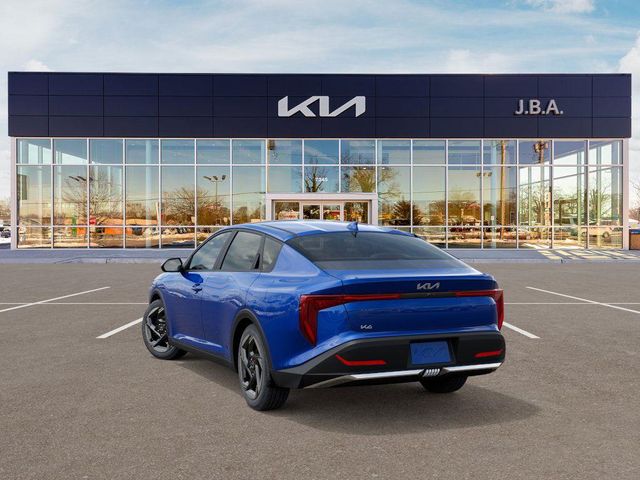 2025 Kia K4 EX photo 3