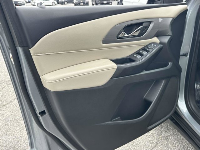 2023 Chevrolet Traverse LS - Photo 14