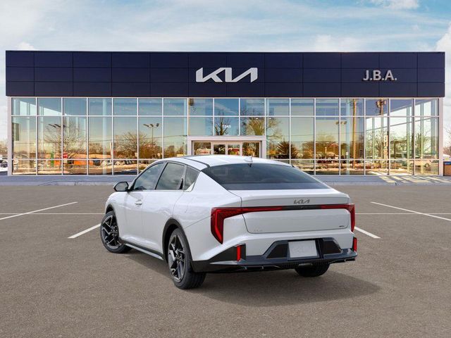 2025 Kia K4 GT-Line photo 3