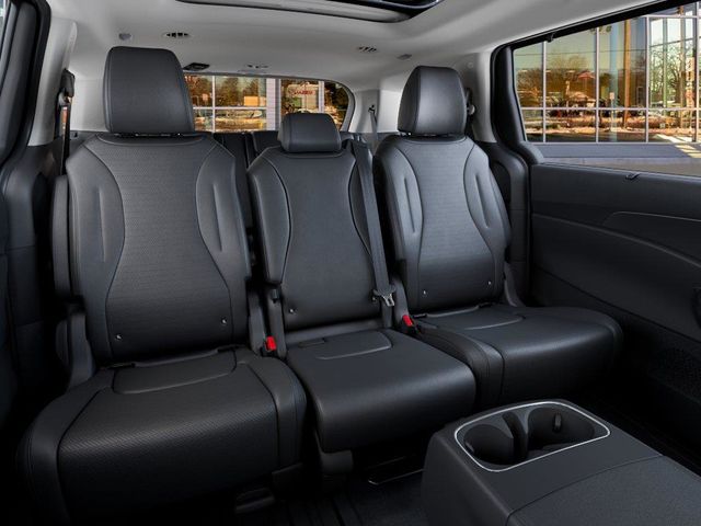 2026 Kia Carnival SX Prestige - Photo 17