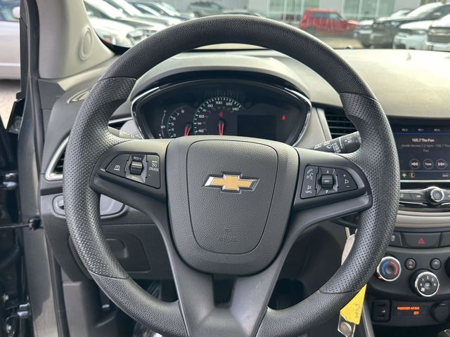 2020 Chevrolet Trax LS - Photo 13