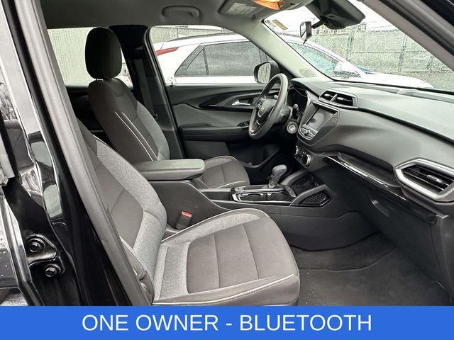 2021 Chevrolet Trailblazer LS photo 2