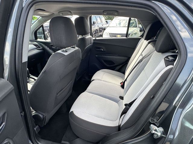2020 Chevrolet Trax LS - Photo 19