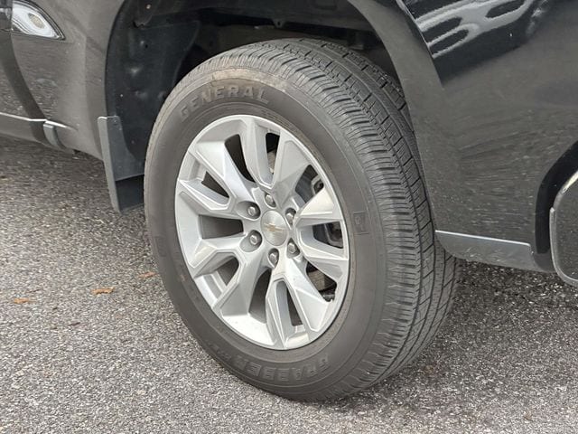 2024 Chevrolet Silverado 1500 Custom photo 2