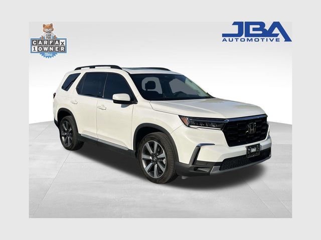 2025 Honda Pilot Touring AWD's photo