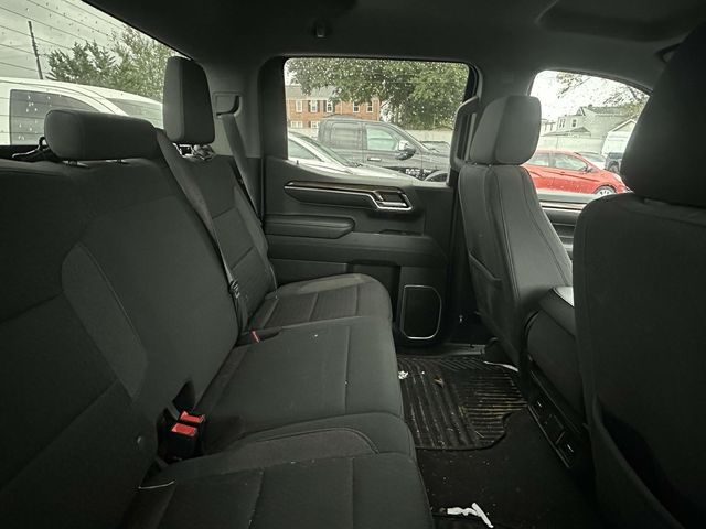 2022 Chevrolet Silverado 1500 LT photo 3