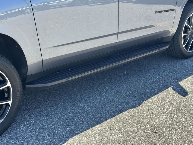 2021 Chevrolet Suburban RST - Photo 30