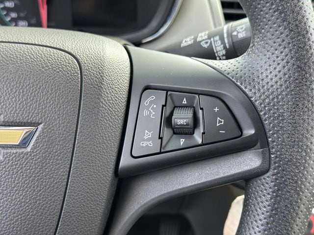 2020 Chevrolet Trax LS - Photo 10