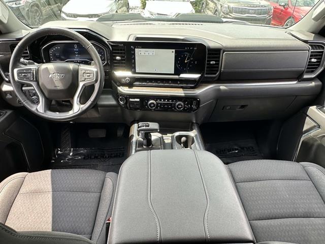 Used 2023 Chevrolet Silverado 1500 LT Trail Boss with VIN 3GCUDFED1PG125793 for sale in Glen Burnie, MD
