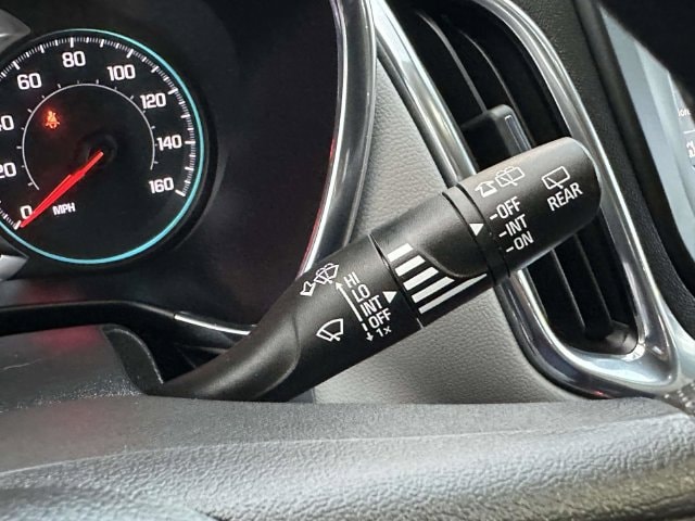 2023 Chevrolet Equinox LS - Photo 13